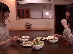 Nvh-025 Reunion She-male Girl-on-girl I Can Be Myself In Front Of You Ritsukomori/tsukusuzeru