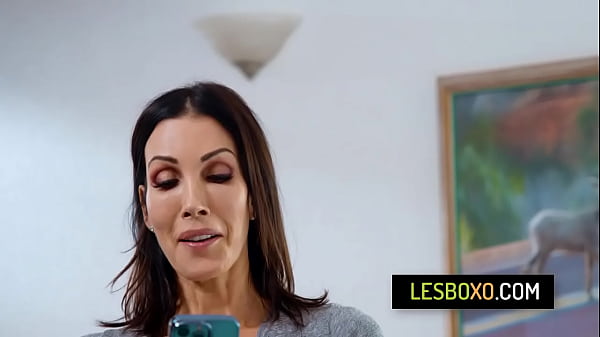 Curvy bisexual stepsister seduces her stepbrother’s girlfriend – Luna Star, Keira Croft