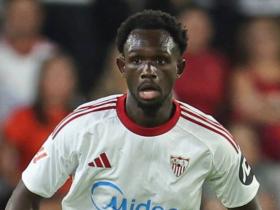 塞维利亚体育总监谈夸西拒绝降薪事宜