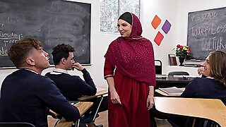 The Hijab-Wearing Milf Kiki Daire Teaches Her Student With A Thong In The Classroom.