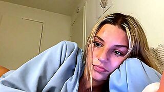 Cute Teen Anne Solo Anal Masturbation