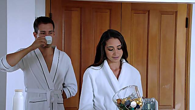 Avi Love & Paige Owens Get Alberto's Big Dick In Their Tight Anal Holes