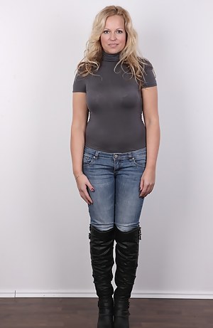 MILF Casting Porn Pictures