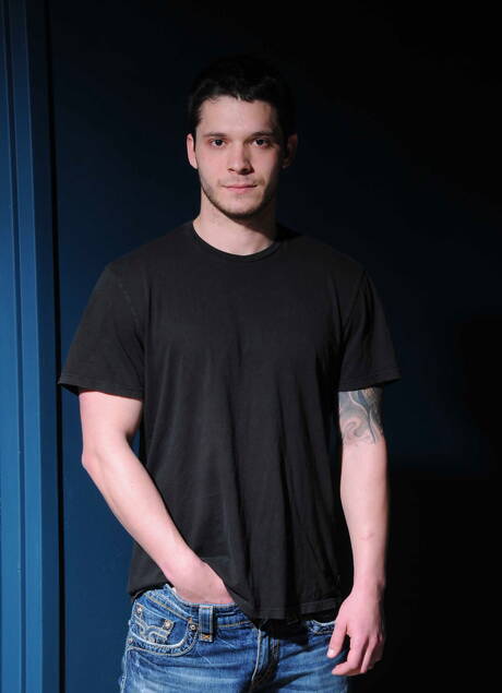 Gay in Jeans Pictures