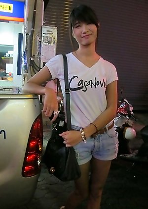 Free Ladyboy Uniform Pics