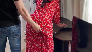 Anal Stretching with Mature Stepmom 