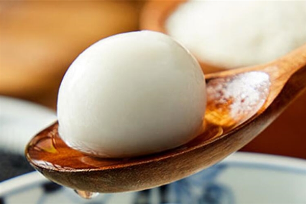 巨型汤圆引发热议！网友：第一眼以为馒头 结果是大大大汤圆