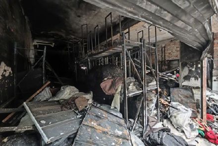 家长带娃放烟花烧掉80万财物被判刑