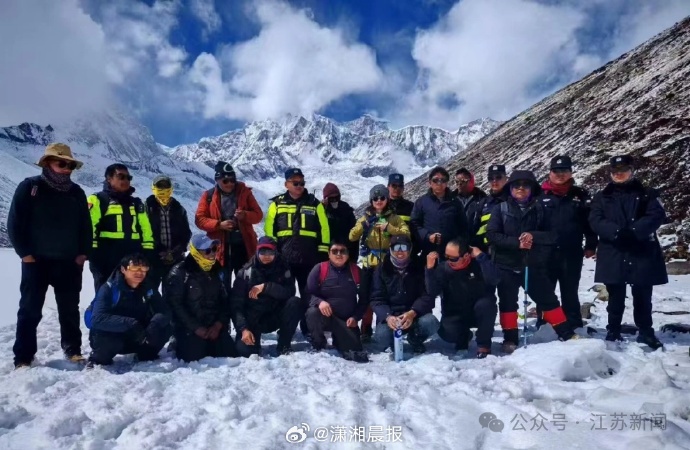 女生徒步失联被找到，用牛粪保温