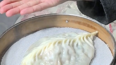 鲜迷糊了！山东大集惊现“八仙过海”巨型包子