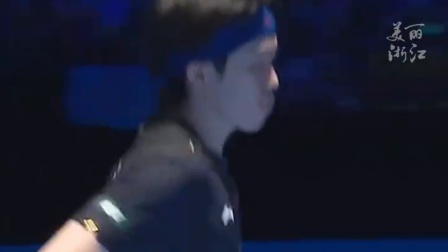 太精彩了！王楚钦倒地爆冲一记正手斜线 ，张本智和完全没有反应