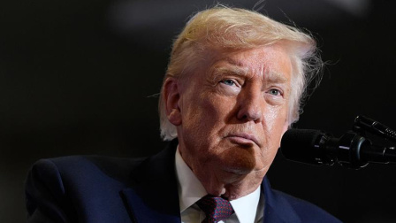 特朗普称将向格陵兰岛派遣一艘“大型医院船”，已在路上