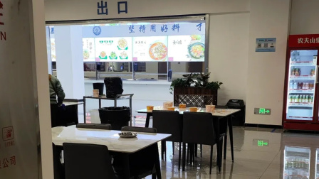 大理一游客大年初四订酒店订到医院，距离古城约20公里，最贵149元/晚，有食堂还可随时就诊