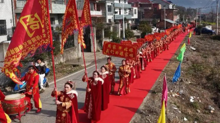 90位外嫁女集体回村过年，当事人：这是娘家最珍贵的礼物，见到了多年未见的小伙伴