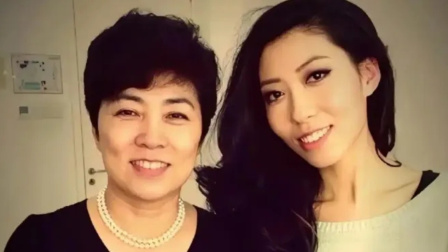 曲婉婷疑似回国试图复出，新账号粉丝数破万后被封禁！其母张明杰因受贿罪被判无期