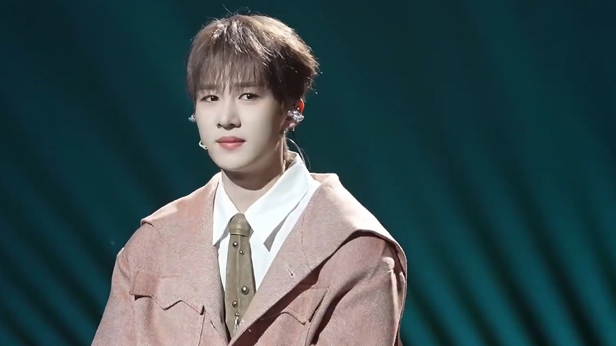 鹭卓和卓沅送来新鲜热乎的新年祝福