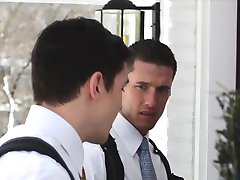 Muscly mormon sprays cum