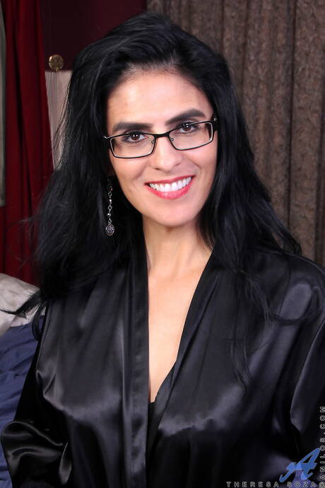 Big Housewife Ass Pics