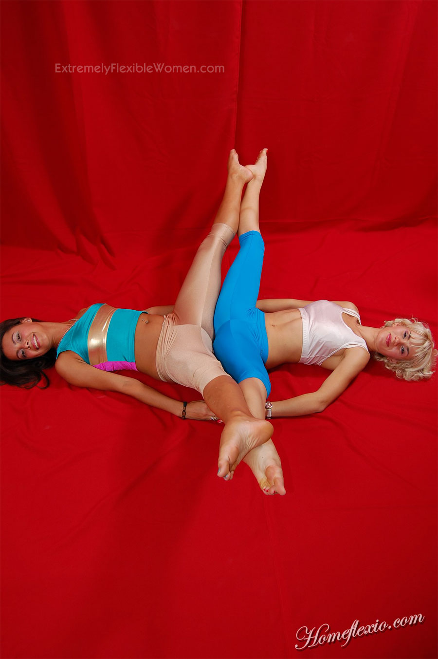 Extremely flexible girls Extremely flexible girls