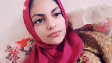 Beautiful Desi Hijab girl Videos Part 1
