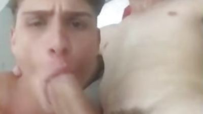 Chubby, Dick, Gay, Handjob, MAMADA POR LA MAÑANA ANTES DEL DESAYUNO