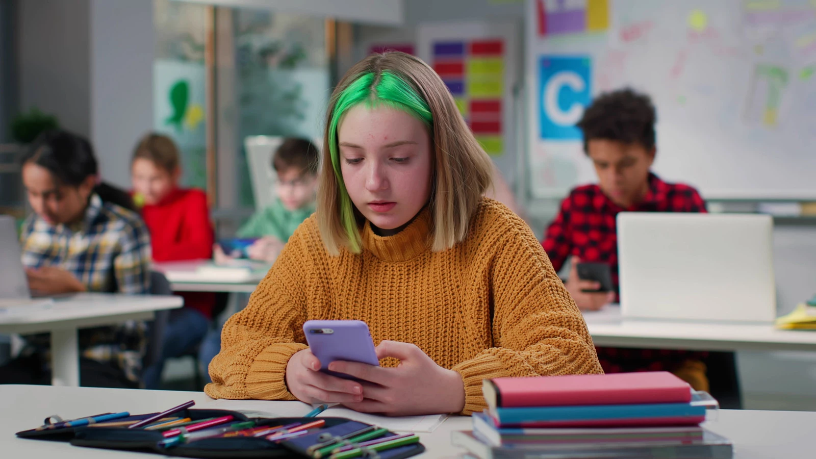 Michigan School Takes Phone Ban To Next Level, Bans ‘All Screens’