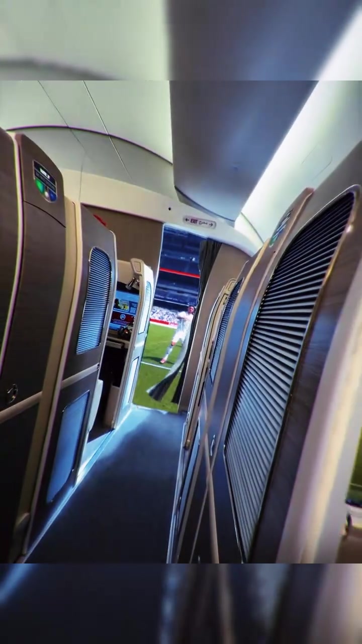 【今日视频】这就是伯纳乌的魅力吗？第一视角体验为皇马踢球！