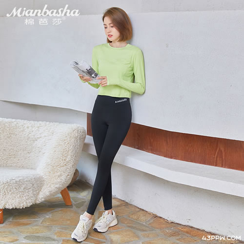 棉芭莎女装品牌形象展示