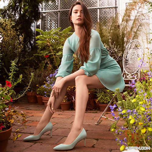 STUART WEITZMAN (思缇韦曼)品牌形象展示