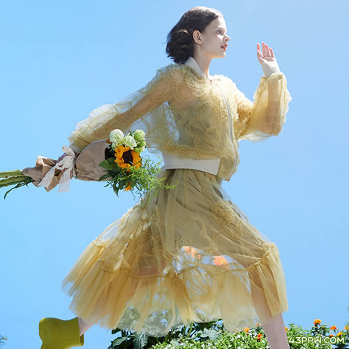 佐料女装品牌形象展示