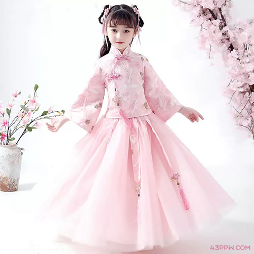 圣拉帝童装品牌形象展示