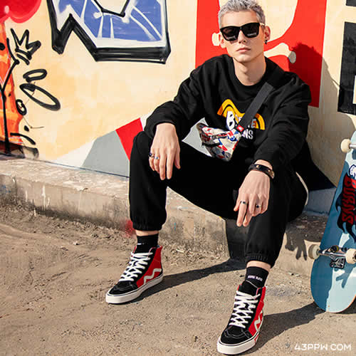 BOBBIE BURNS (潮鞋)品牌形象展示