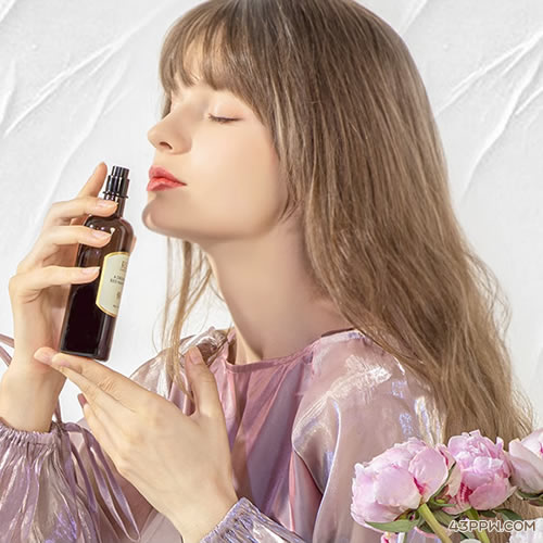 RECLASSIFIED 调香室品牌形象展示