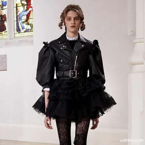 SIMONE ROCHA (蒙娜罗莎)品牌形象展示