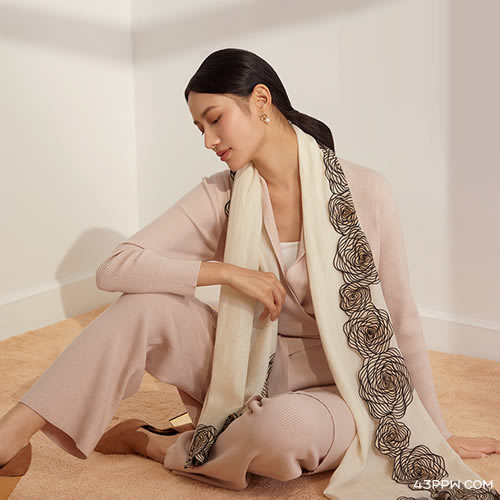 WOO妩 (服饰)品牌形象展示